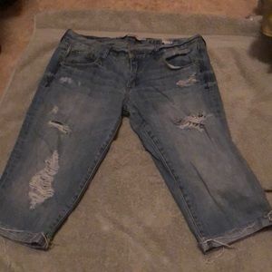 Abercrombie and Fitch capris size 6
